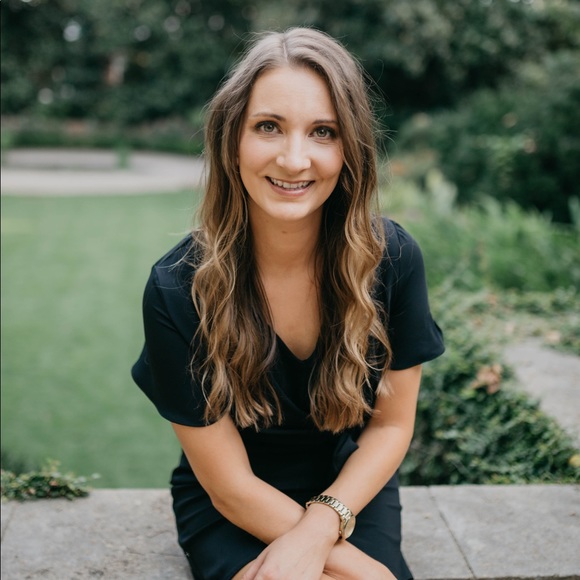 Meet your Posher, Jessica - Picture 1 of 1